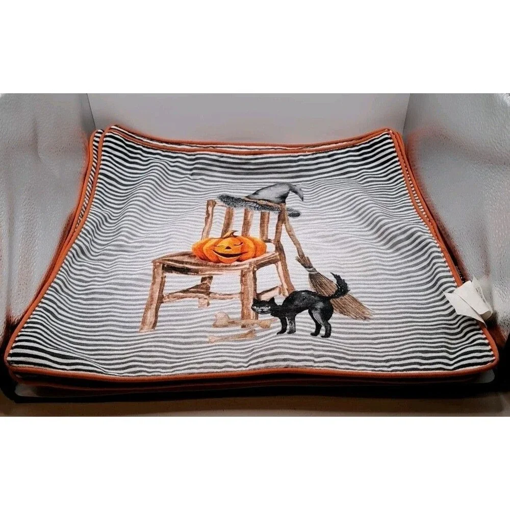 Max Studio Set of 4 Halloween placemats Black Cat Pumpkin Striped New Witch Hat